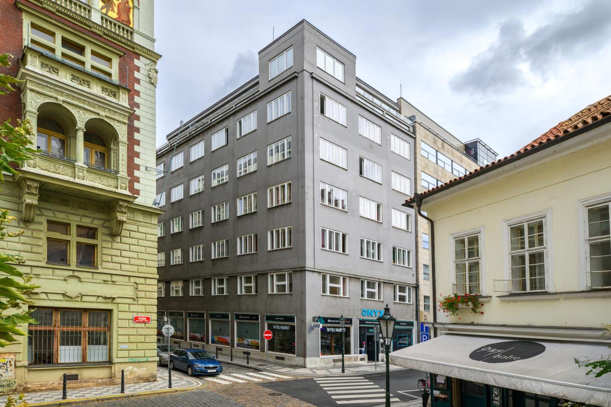 Benedikt Center * Praga